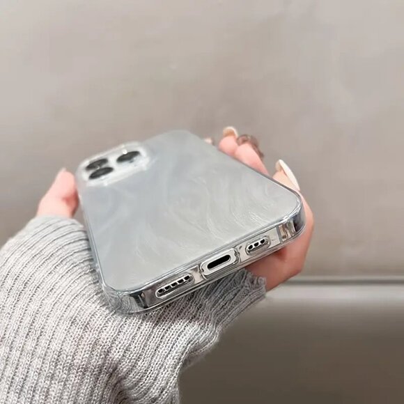 Apple iPhone 16 Pro / Max Minimalist Holographic Full Protection phone case - Picture 3 of 4